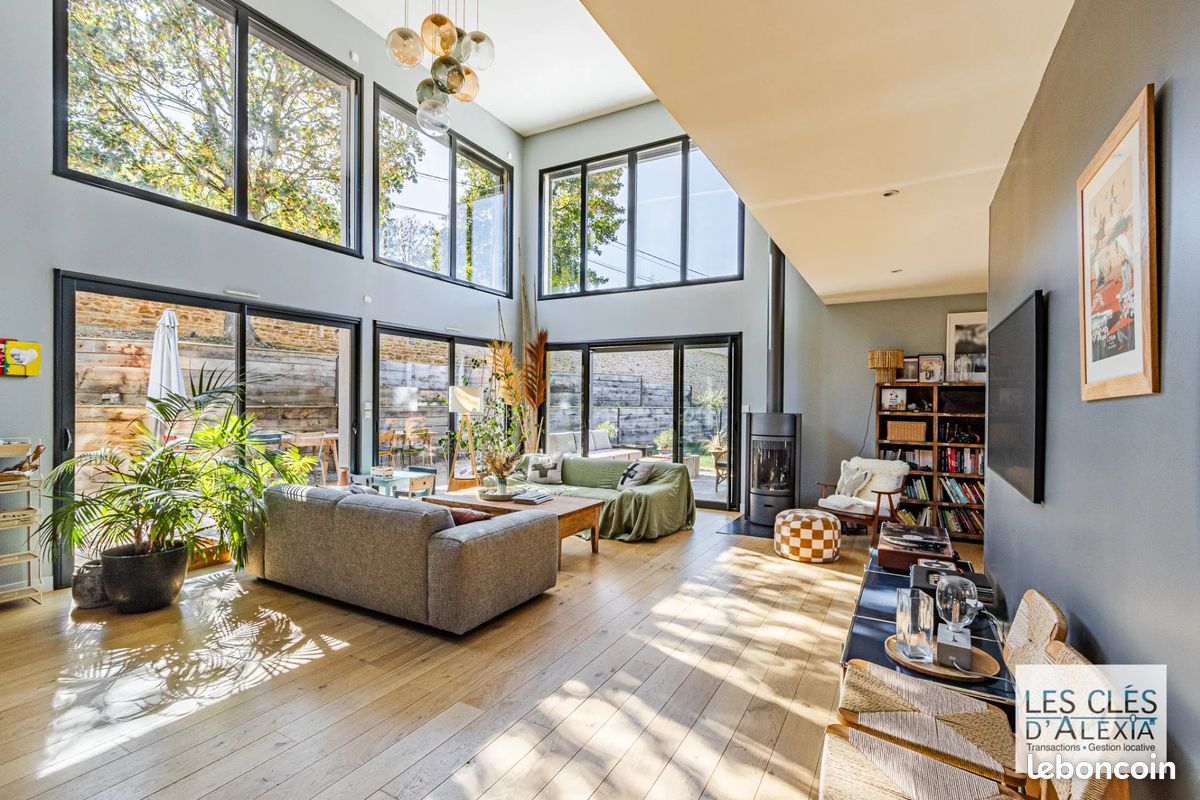 Maison 6 pièces 198 m² · à Saint-Romain-au-Mont-d'Or · 198 m² · 960 000 €