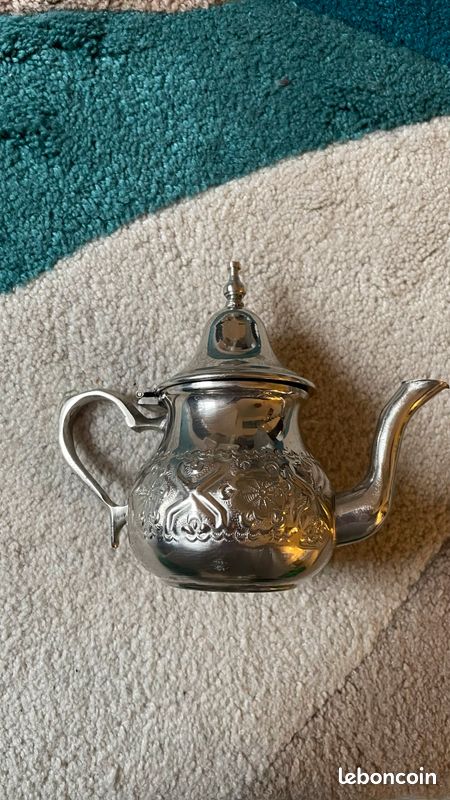 Petite théière orientale (image 1)