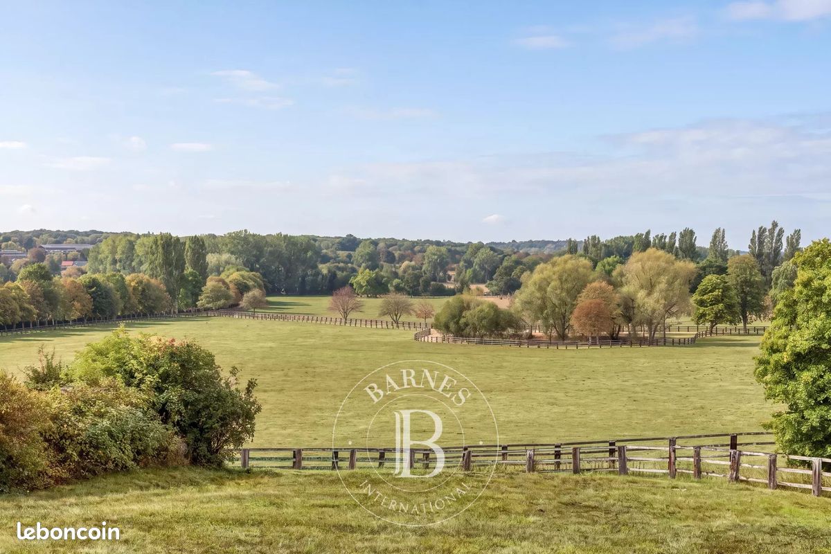 Maison 9 pièces 181 m² · à Mézidon Vallée d'Auge · 181 m² · 880 000 €
