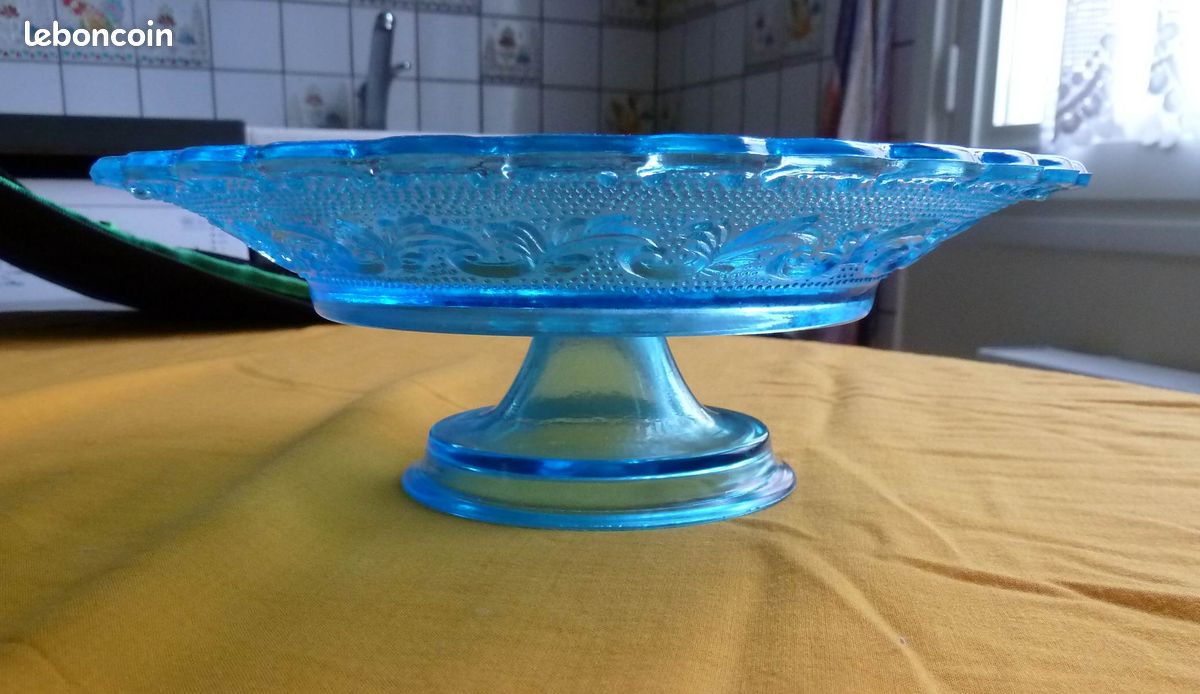 COUPE A FRUITS ANCIENNE en VERRE BLEU VINTAGE (image 2)