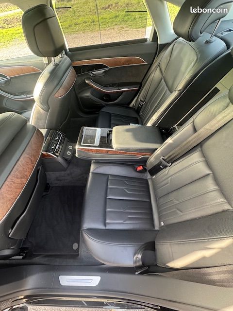 Audi A8 286 cv Quattro 1er main faibles km excellent état (image 4)