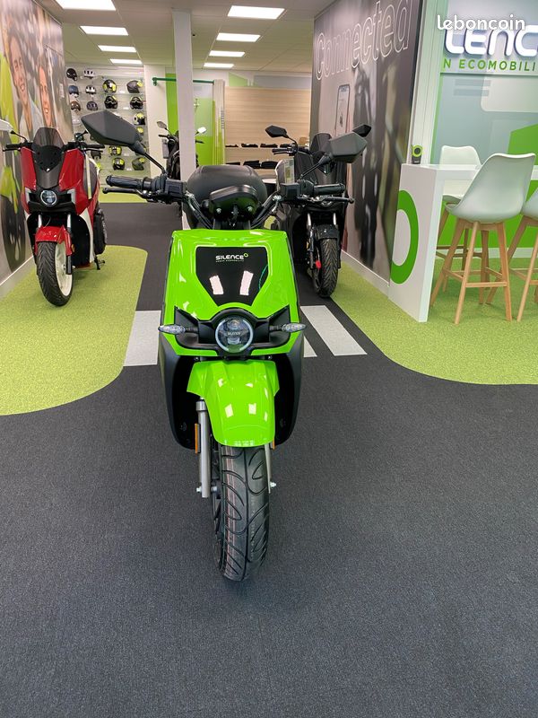 Scooter electrique SILENCE S02 LS 49.9 CM3 (image 2)