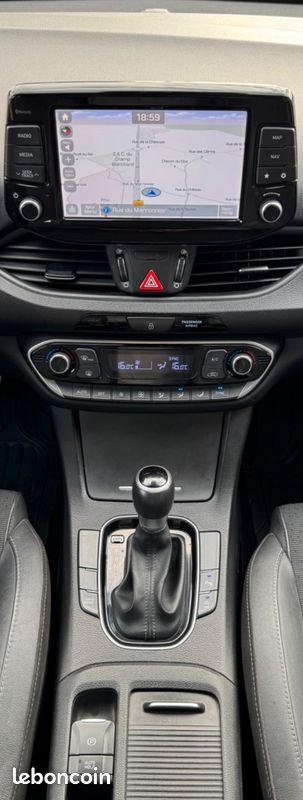 HYUNDAI I30 FASTBACK 1.4 T-GDI 140Ch CREATIVE - SUIVI CONSTRUCTEUR - ATTELAGE - CARPLAY (image 7)