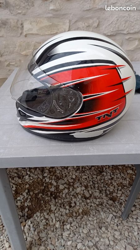 Vends casque moto intégral marque TnT helmet taille L 50 gants offerts (image 3)