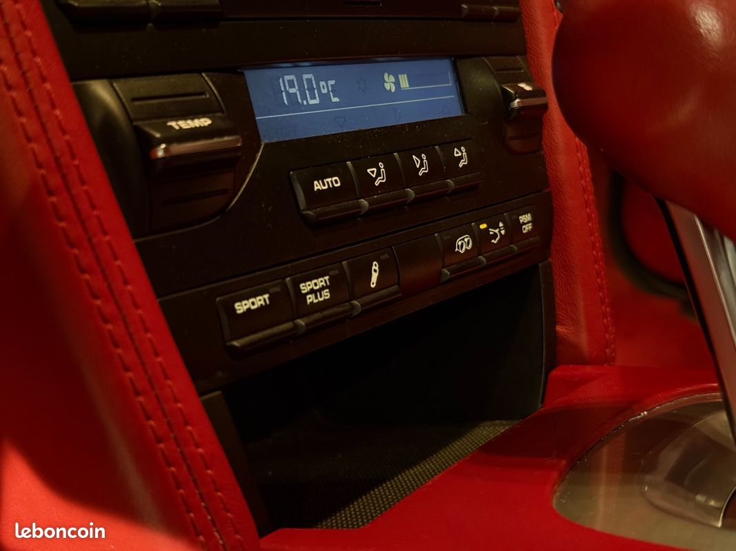 Porsche 911 997 Carrera GTS 408ch PDK Echappement Sport / Pack Chrono / Bose (image 19)