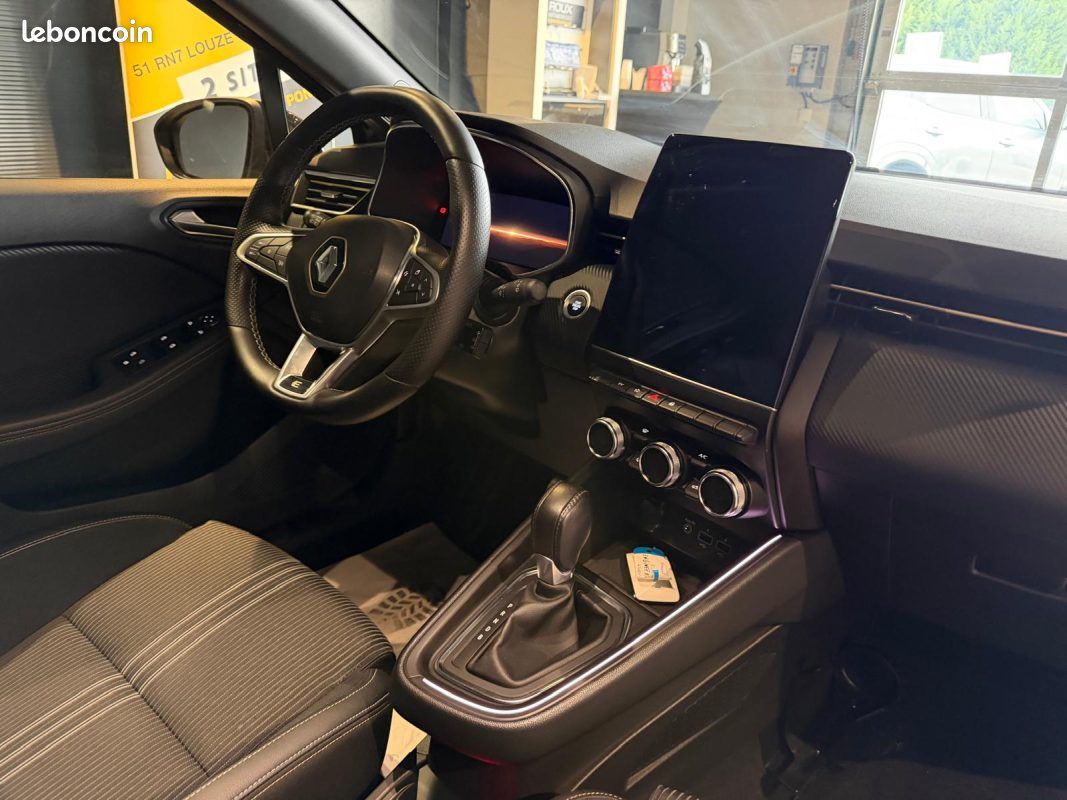 Renault clio e-tech engineered full hybrid 145 (image 9)