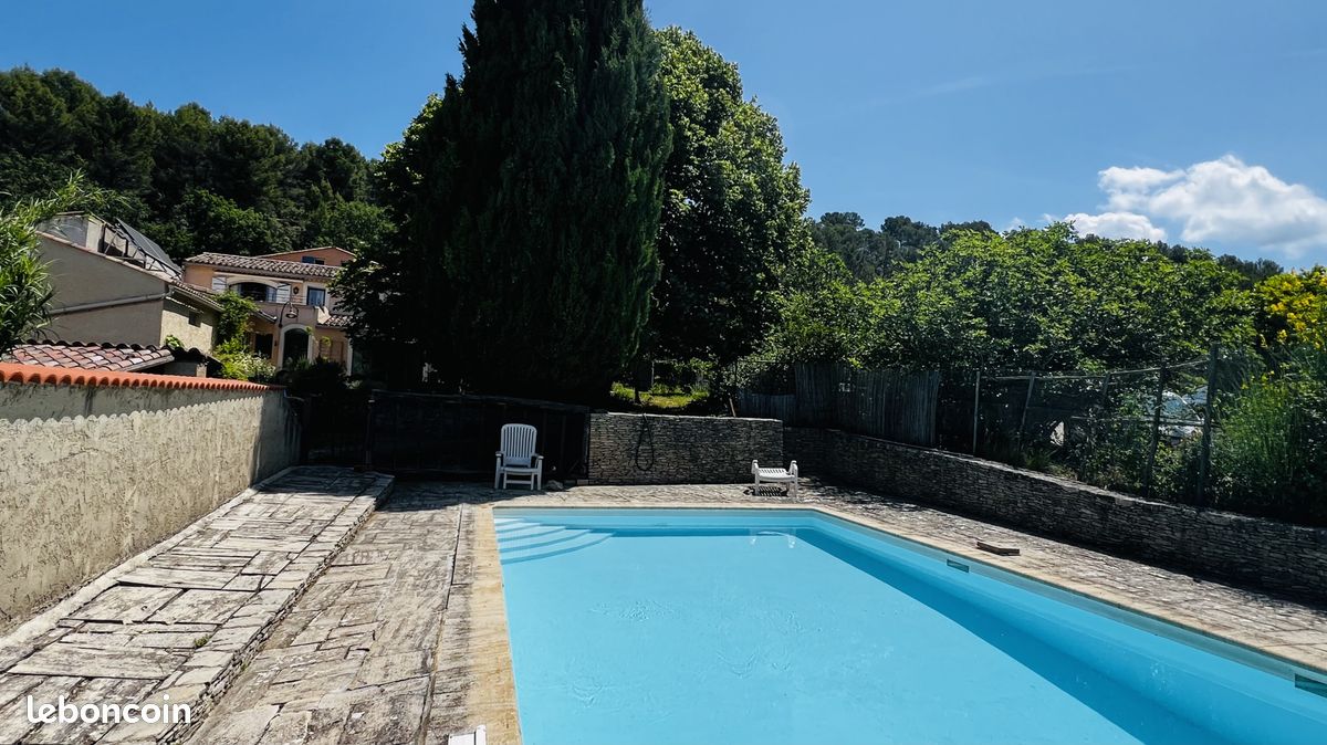 Maison 11 pièces 330 m² (image 2)