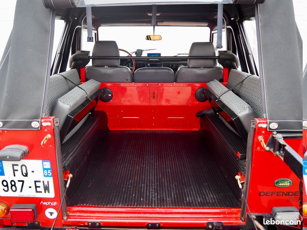 Land Rover DEFENDER 90 - TD5 2.5l 122cv - Cabriolet - TVA récupérable (image 6)