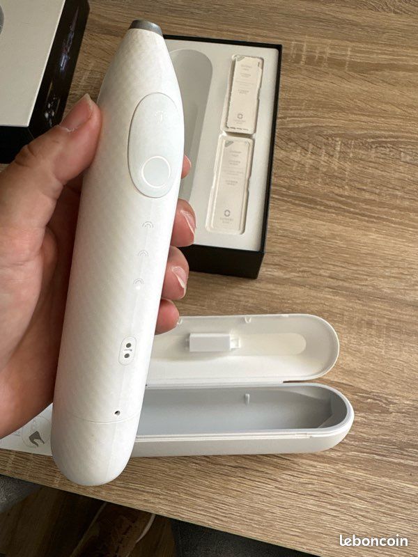 Oclean W1 Air Flosser (image 2)