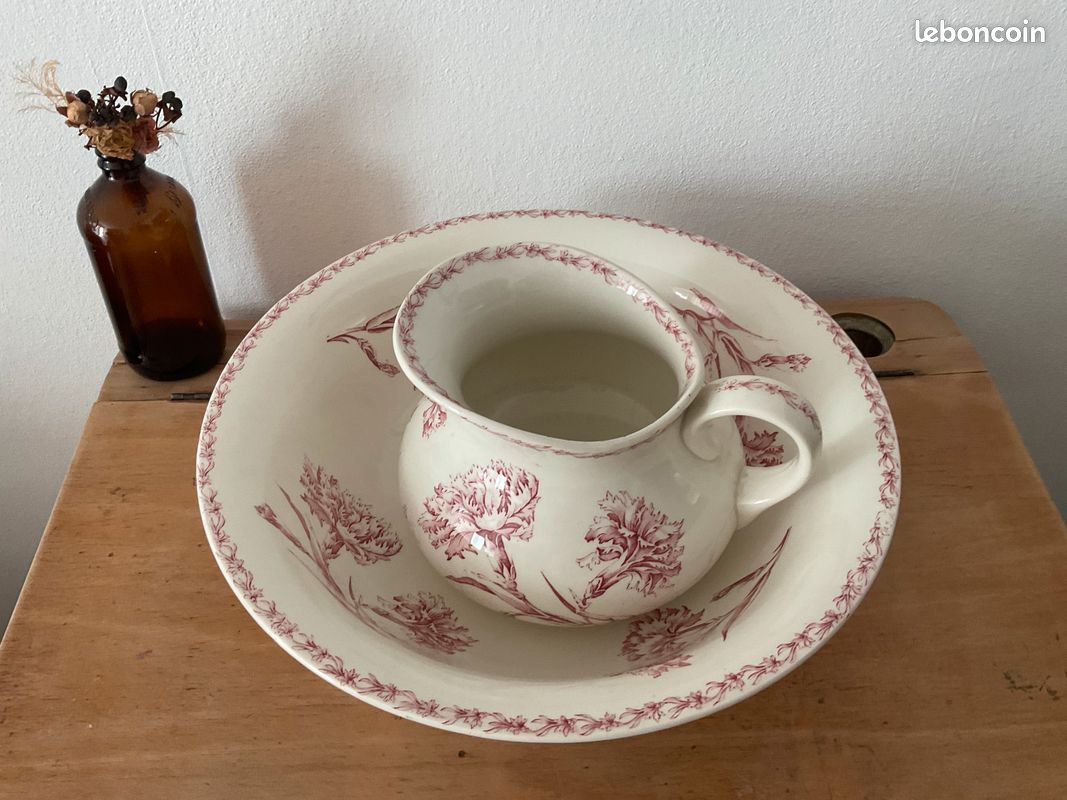 Ensemble de toilette ancien (image 1)