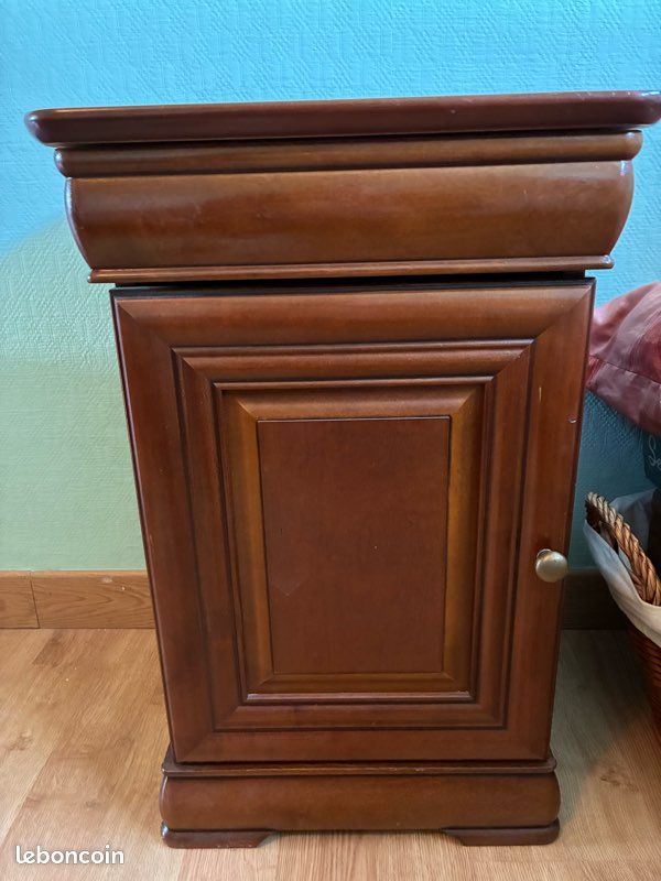 Meuble en merisier (image 1)