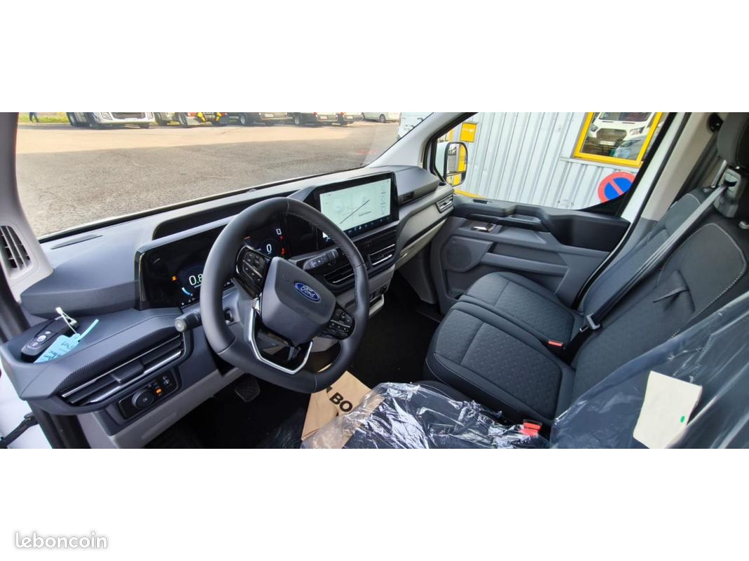 FORD TRANSIT CUSTOM KOMBI Kombi Custom 2.0 EcoBlue - 170 - BVA KOMBI CUSTOM 320 L1 Limited (image 13)