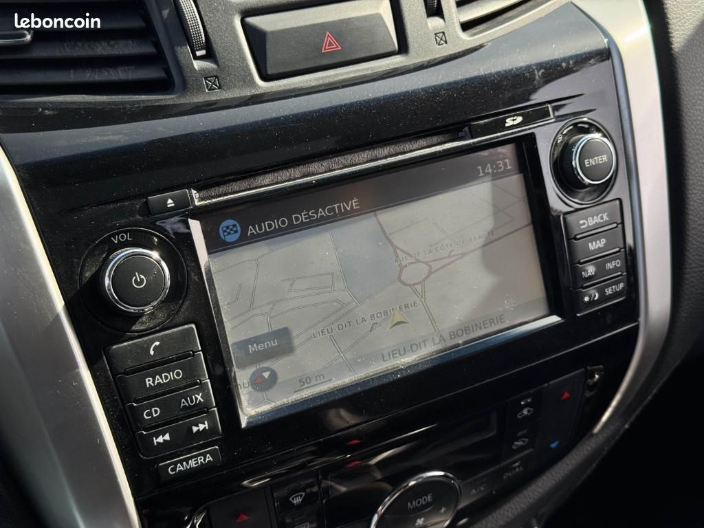 NISSAN NP300 NAVARA 2.3 dCi 190ch BVA DOUBLE CABINE Tekna (image 14)