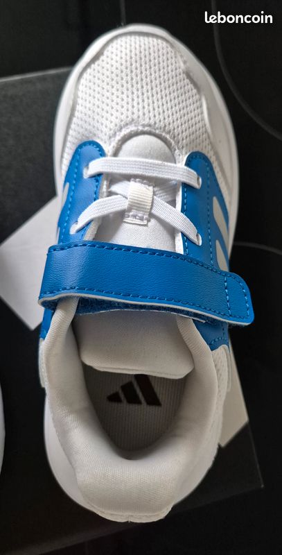 Chaussures neuves ADIDAS T27 (image 4)