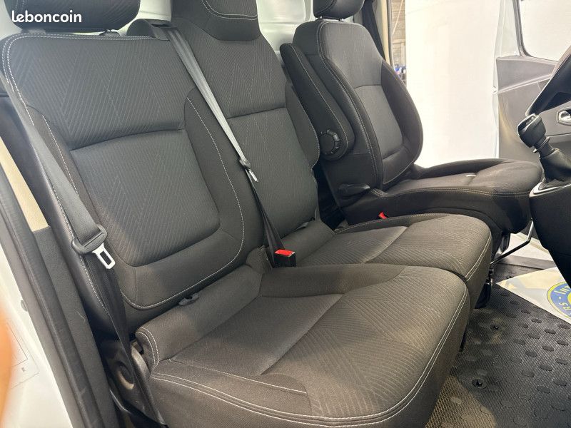 Renault TRAFIC III FG L2H2 1200 2.0 DCI 145CH ENERGY GRAND CONFORT E6 (image 9)