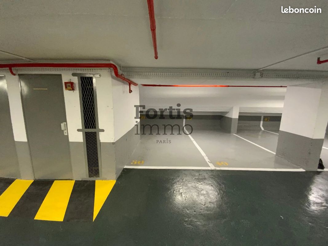 Parking 12 m² · à Paris · 12 m² · 23 500 €