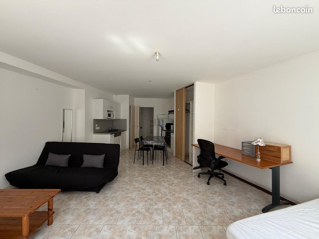 Appartement 1 pièce 34 m² · à Salon-de-Provence · 34 m² · 700 €/mois