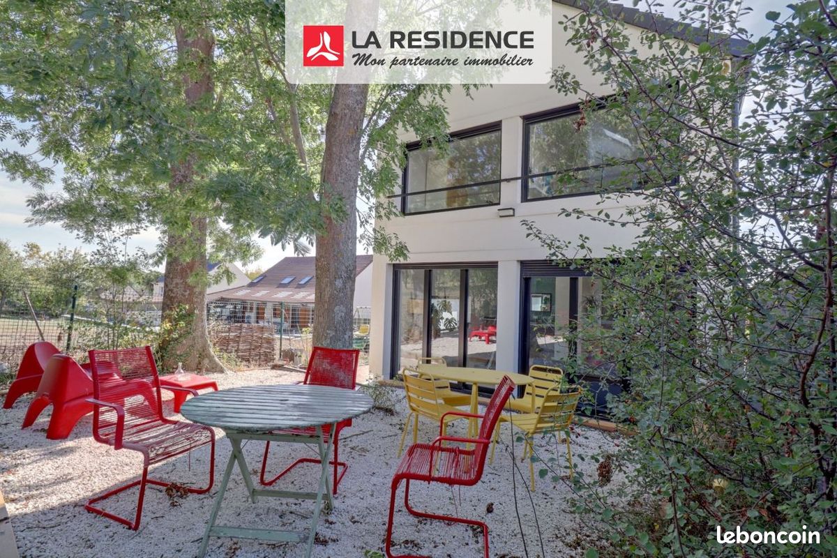 Maison 7 pièces 188 m² · à Villiers-Saint-Frédéric · 188 m² · 670 000 €