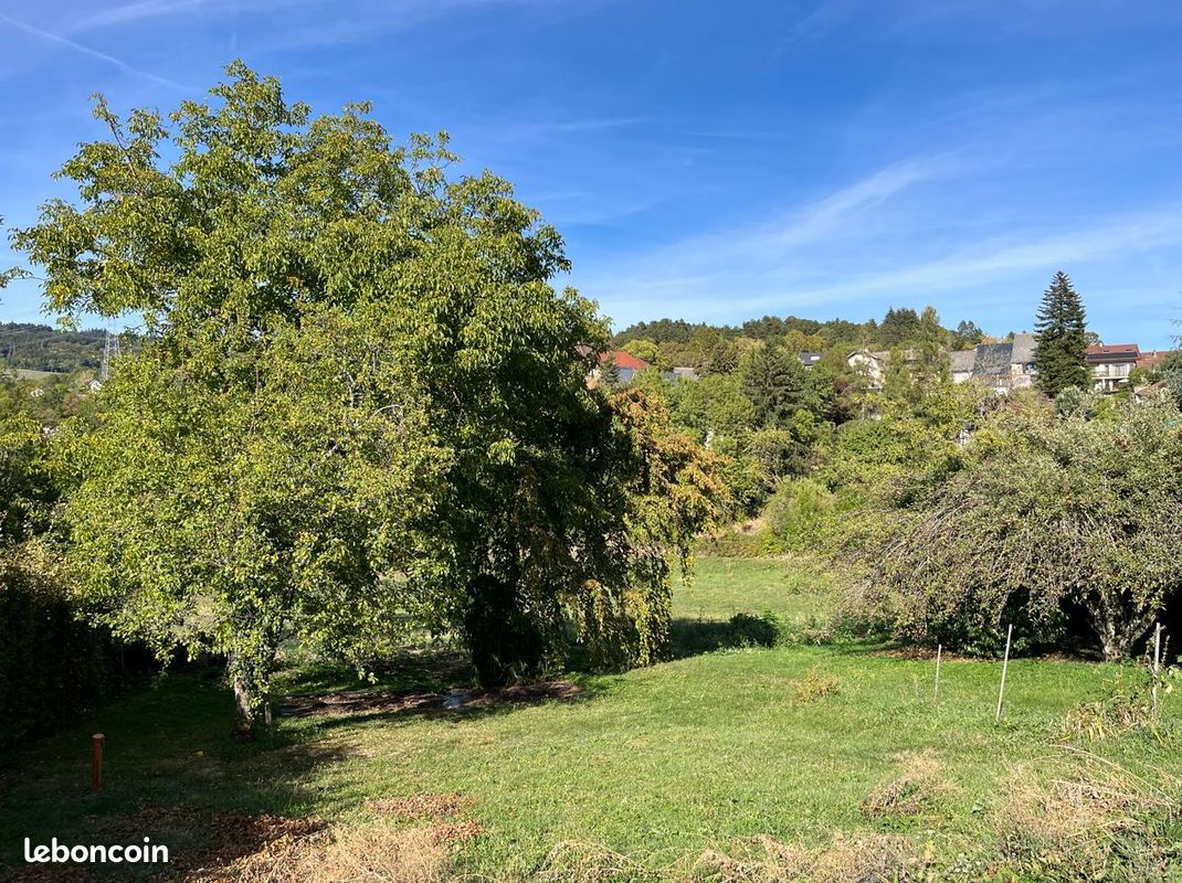 Terrain 800 m² · à Cruseilles · 349 000 €