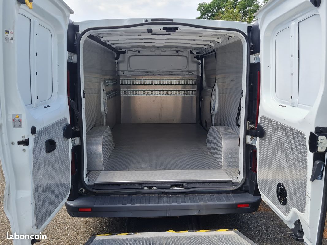 Renault TRAFIC III FG L2H1 1300 1.6 DCI 120CH GRAND CONFORT EURO6 (image 3)