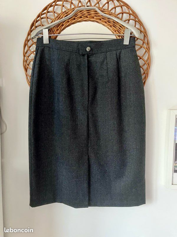 Jupe crayon grise Burberry taille M neuve Avec Etiquete (D'occasion) à