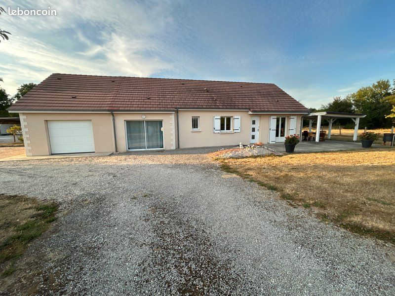 Maison 5 pièces 120 m² · à La Ferté-en-Ouche · 120 m² · 820 €