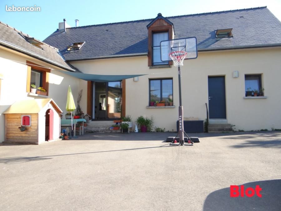 Maison 6 pièces 142 m² · à Parthenay-de-Bretagne · 142 m² · 960 €/mois