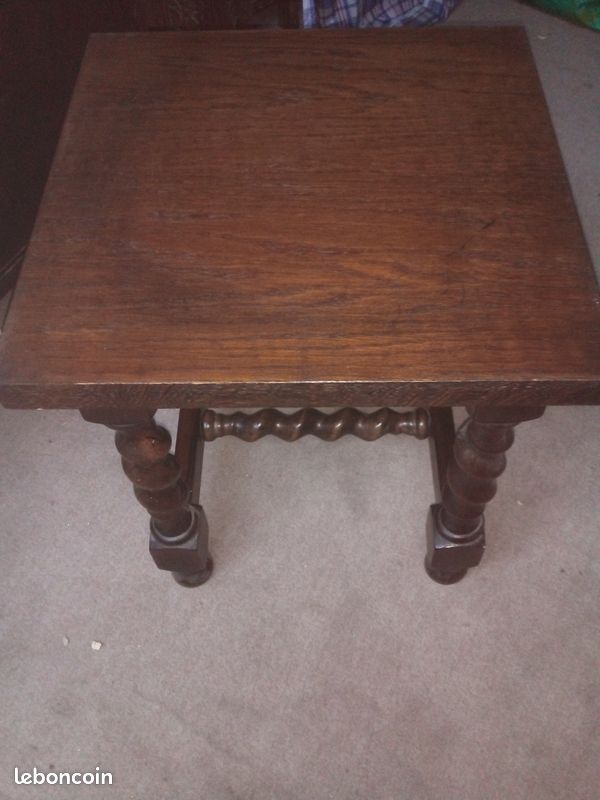 Mini table / tabouret bois massif sculpté (image 1)