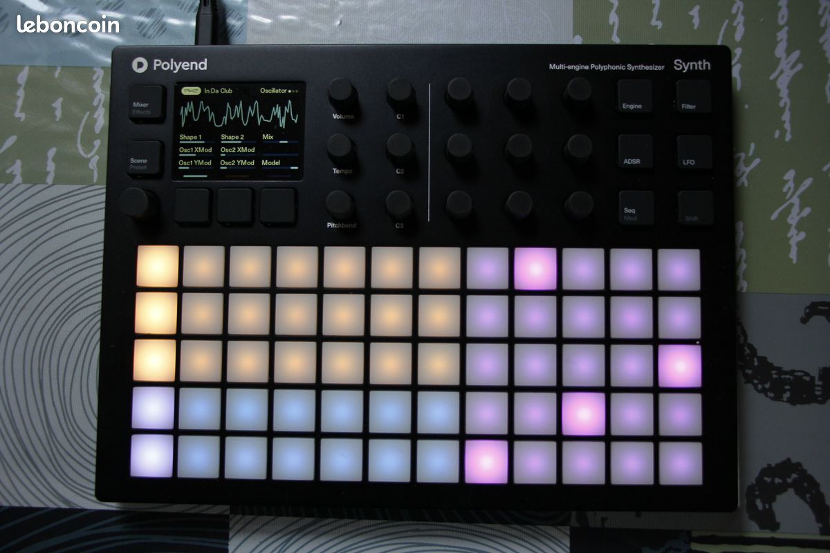 Polyend synth (image 1)