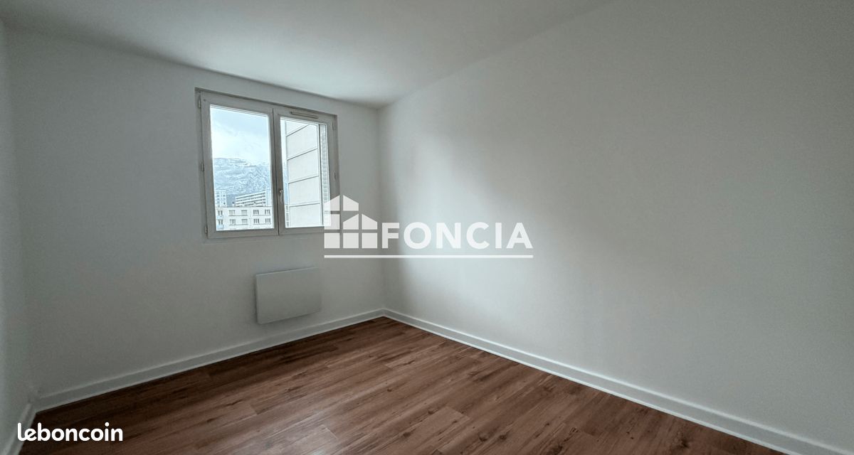 Apartment (image 9)