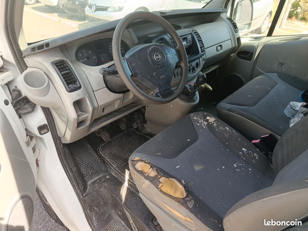 OPEL VIVARO L2H1 2.5 CDTI 145cv (image 4)