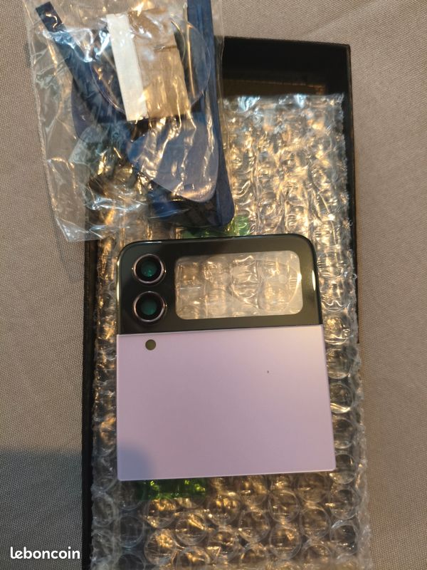 Vitre arrière haut pour Samsung Galaxy z flip 4 lavande (image 1)