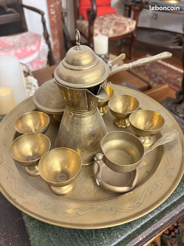 GUERIDON ORIENTAL EN BRONZE ET LAITON XIX EME PLATEAU GRAVE BELLE Patine L188 223228 GUERIDON ORIENTAL EN BRONZE ET LAITON XIX EME PLATEAU GRAVE BELLE Patine L188 223228