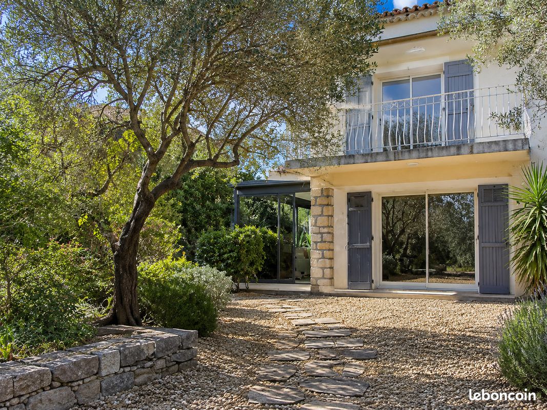 Maison 4 pièces 105 m² · à Le Pradet · 105 m² · 2 040 €