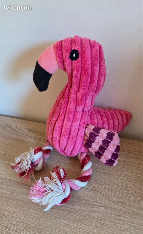 Jouet / peluche en forme de flamant rose 🦩 pour chien (image 1)