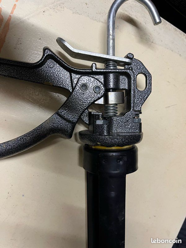 Pistolet pompe à cartouche (image 2)