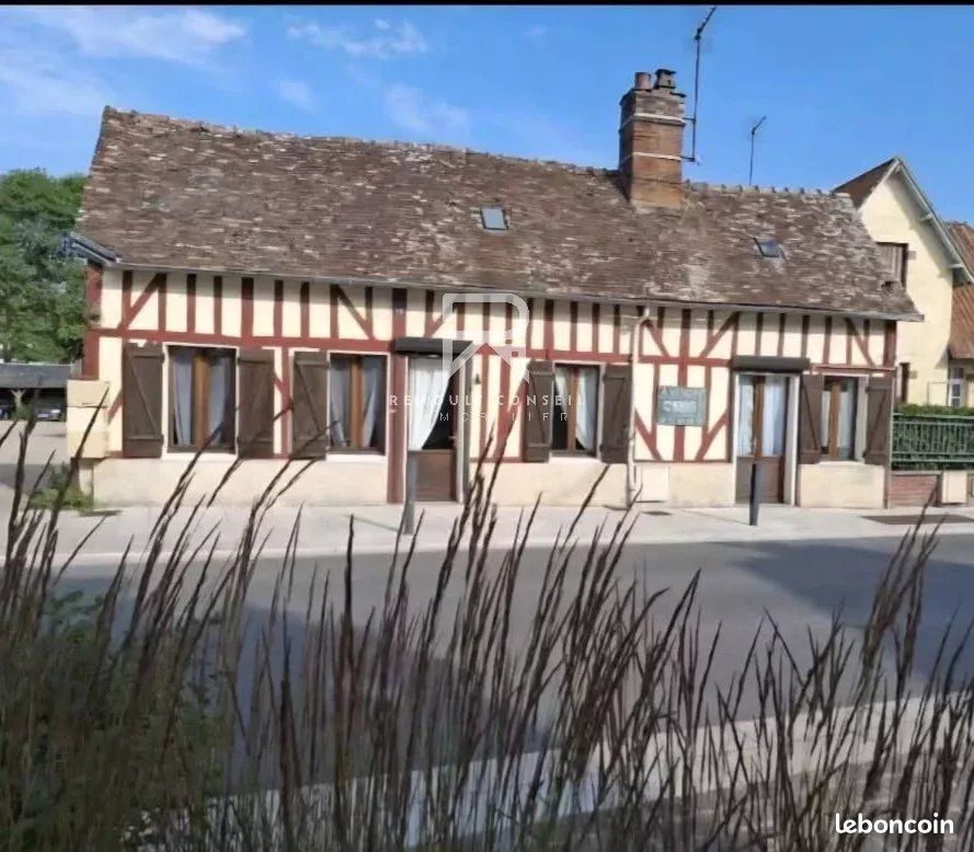 Maison 5 pièces 146 m² · à Beaumont-le-Roger · 146 m² · 136 000 €