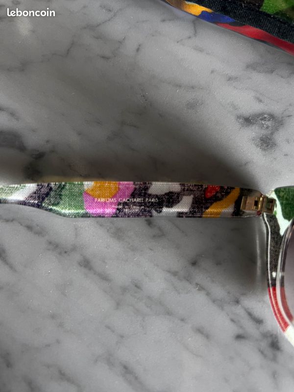 Cacharel Parfums – Lunettes de soleil vintage "Loulou" (image 3)