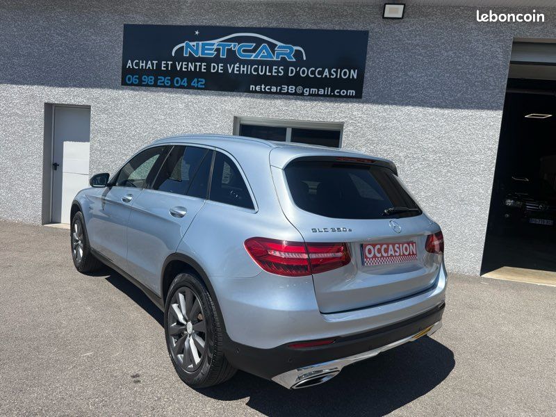 MERCEDES-BENZ GLC 350e 4MATIC EXECUTIVE 7G-DCT HYBRIDE RECHARGEABLE / TOIT OUVRANT / ATTELAGE ELECTRIQUE (image 3)