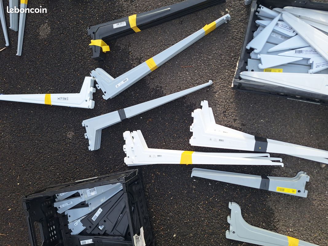 Enorme lot de plusieurs centaines de console et support neuf pour etagere a cremaillere (image 3)