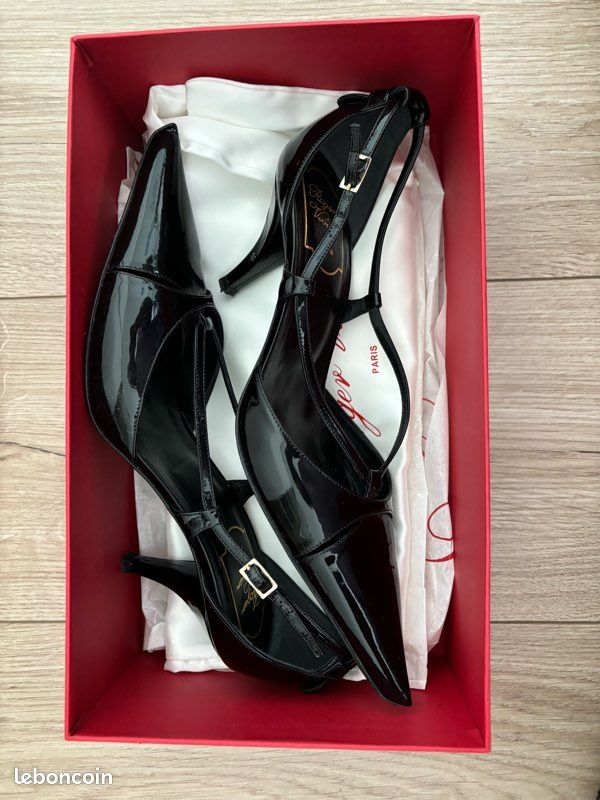 Escarpins Roger Vivier - Taille 38 - Cuir Marron - Occasion - Chaussures De Créateur