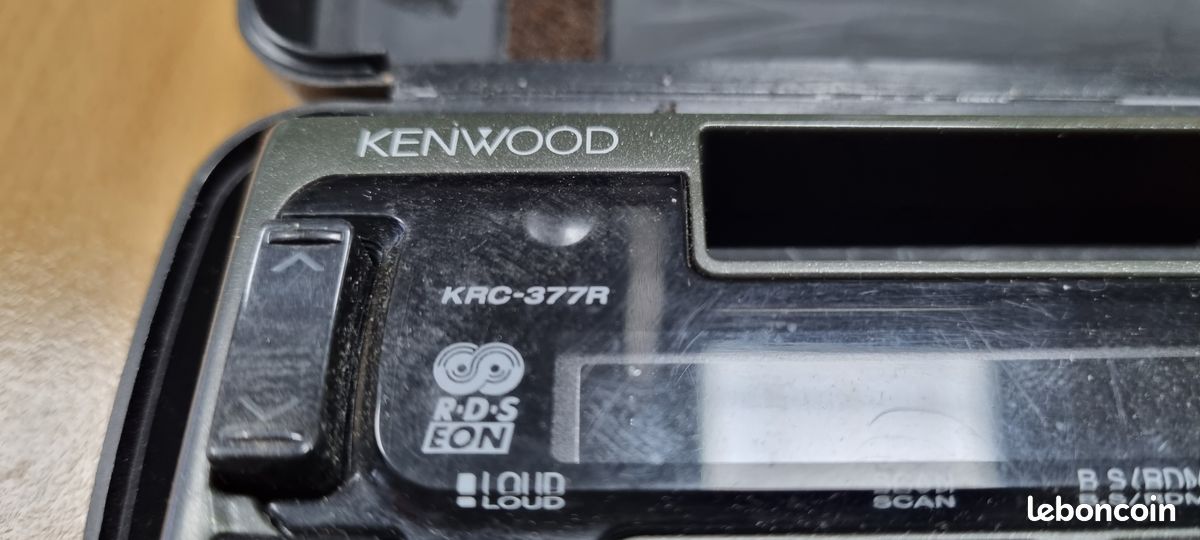 Façade pour autoradio kenwood KRC-377R (image 2)