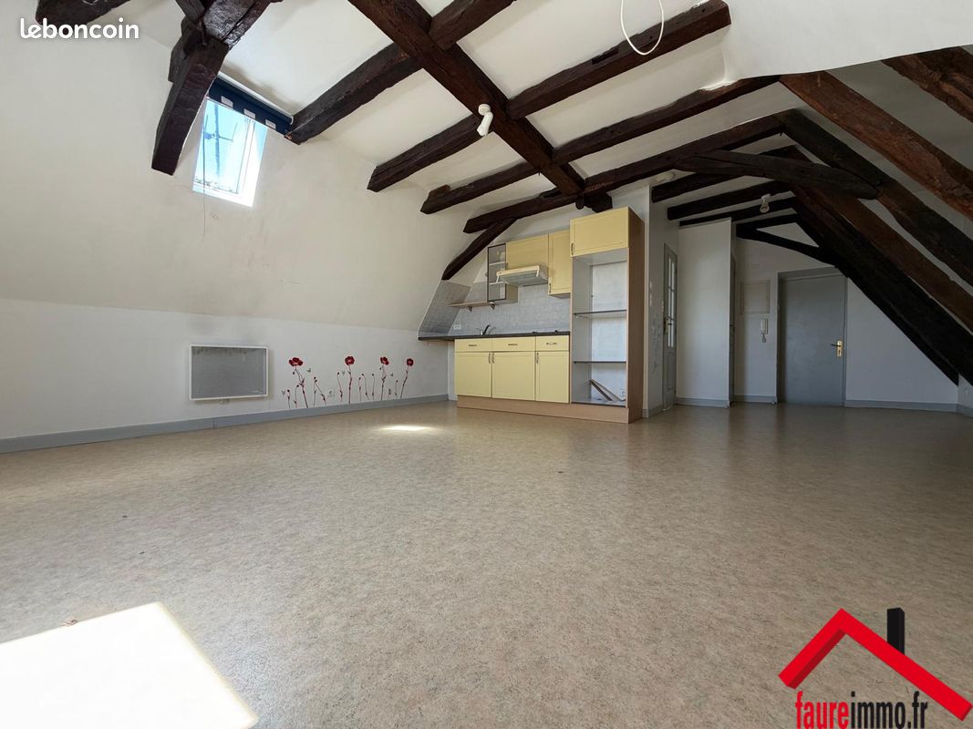 Appartement 1 pièce 33 m² · à Allassac · 33 m² · 400 €