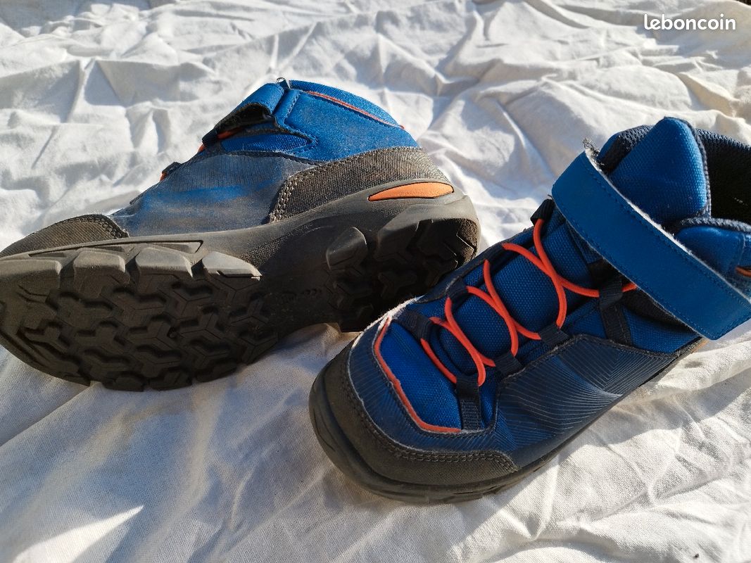 Lot de chaussures enfant taille 33 (image 2)