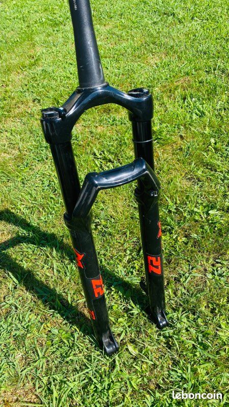 Fourche VTT Vintage Marzocchi Bomber QR20 – Rouge – 26″ – Essieu Traversant – 70mm