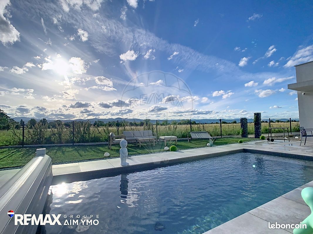 Maison 5 pièces 148 m² · à Sainte-Croix-en-Plaine · 148 m² · 599 900 €