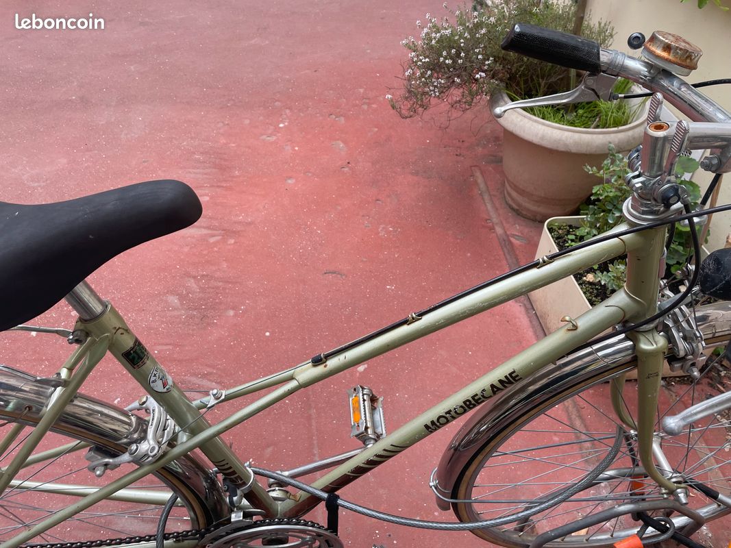 Écrous De Roue Vintage Motobécane - Logo Lug - Vélo Route Français Années 60-70