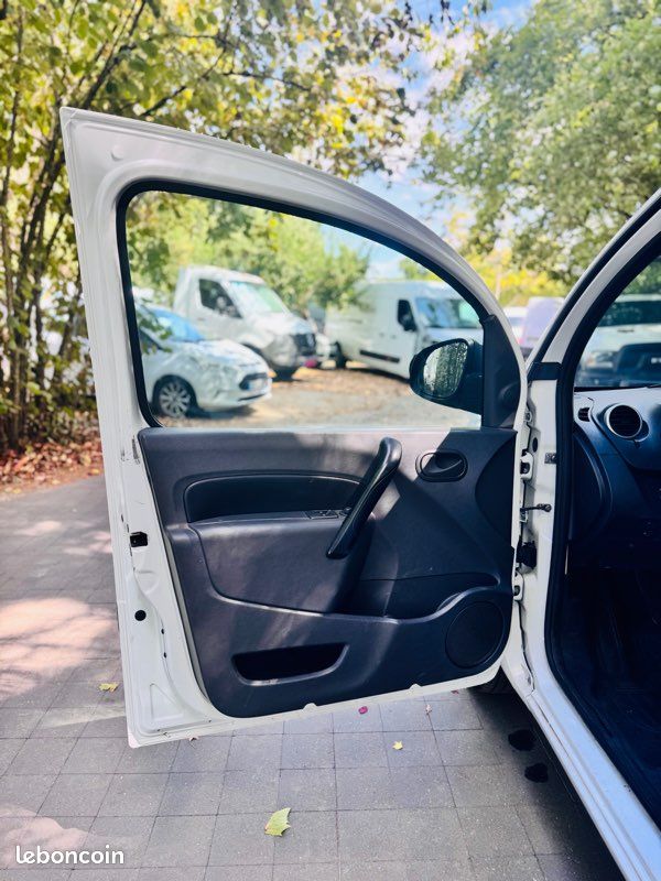 Renault Kangoo 1,5 DCI 95 ch BVM6 médium taille m 2020 – photo 8