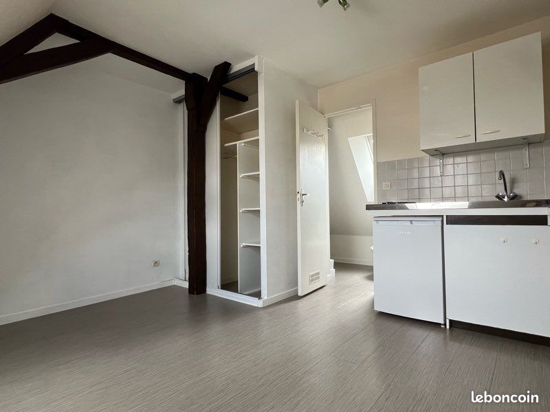 Appartement 1 pièce 18 m² · à Poitiers · 18 m² · 425 €