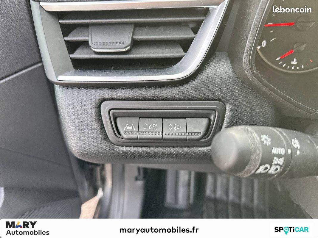 RENAULT Clio TCe 90 Equilibre (image 19)